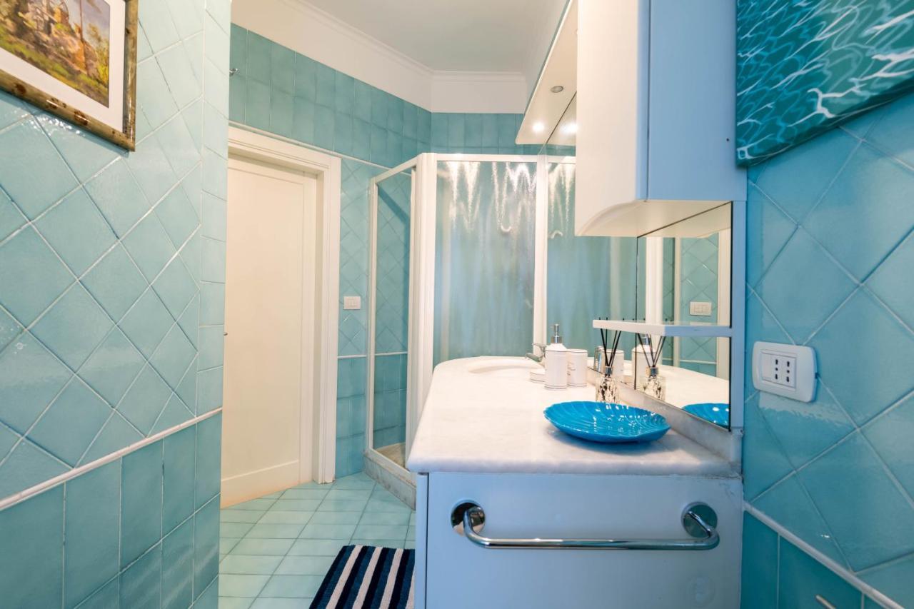 Modern Apartment To Relax In The City Center バーリ エクステリア 写真
