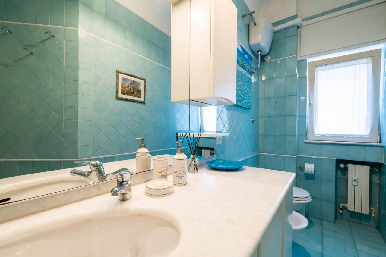 Modern Apartment To Relax In The City Center バーリ エクステリア 写真