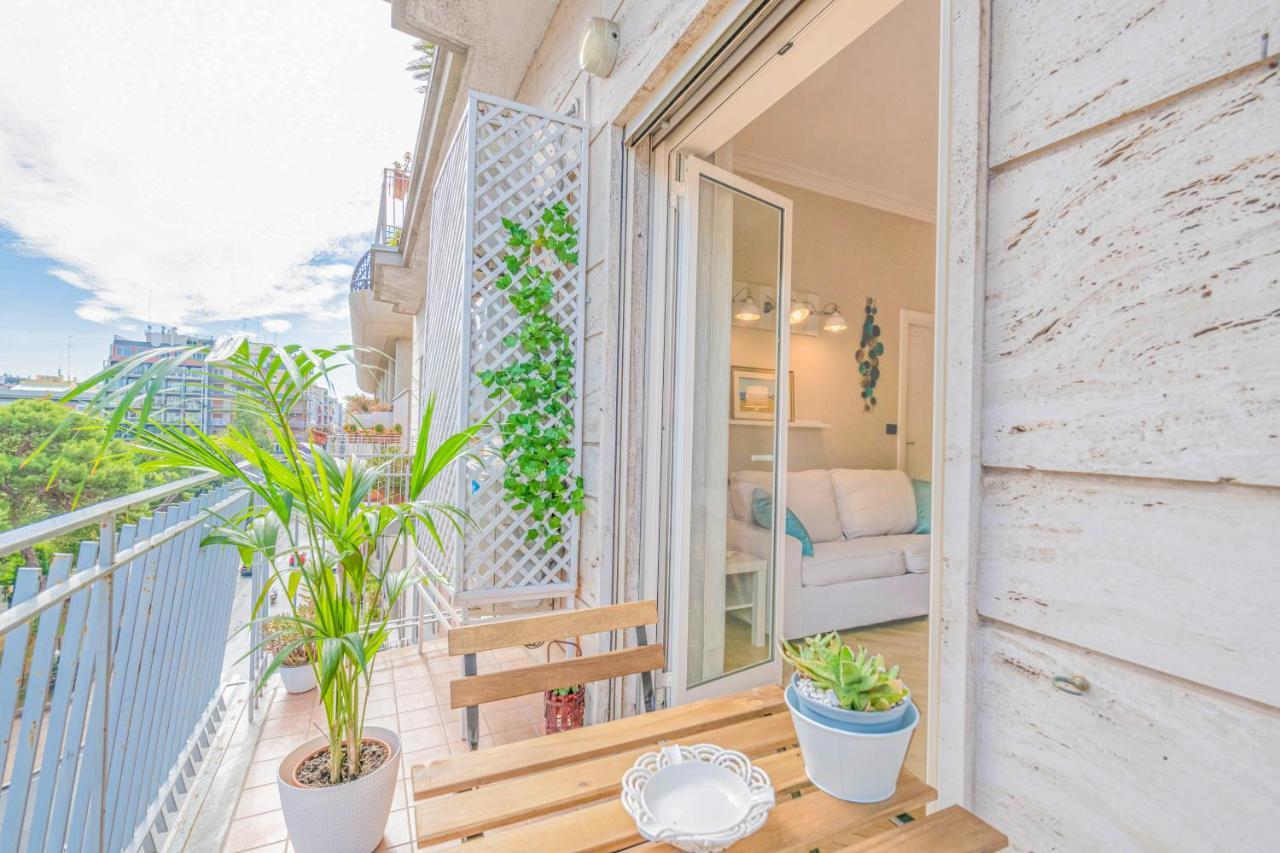Modern Apartment To Relax In The City Center バーリ エクステリア 写真