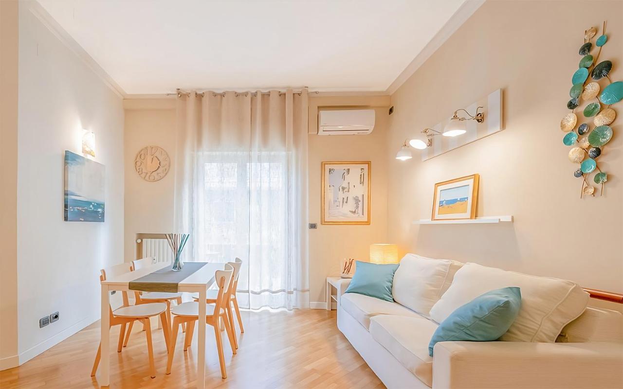 Modern Apartment To Relax In The City Center バーリ エクステリア 写真